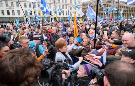 Tisoče protestnikov v Glasgowu zahtevalo neodvisnost Škotske