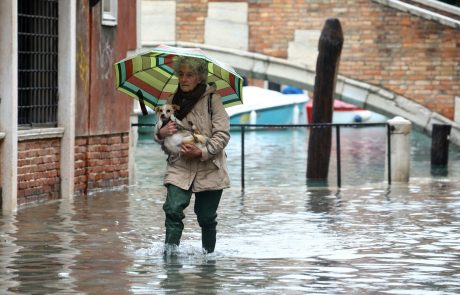 Neurja danes prizadela Italijo, Benetke so pod vodo