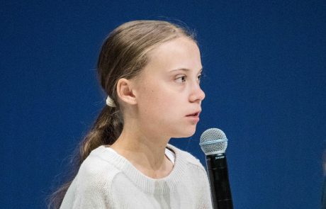 Greta Thunberg tudi na 17. rojstni dan pred švedskim parlamentom: “Nisem ravno oseba, ki praznuje rojstne dneve”