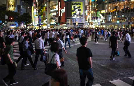 V japonskem glavnem mestu potrdili rekordnih 293 novih okužb s koronavirusom