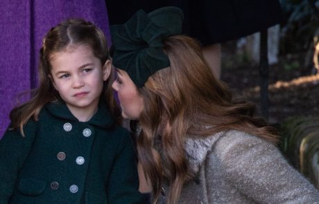 Britanski tisk poka po šivih: Princesa Charlotte kraljici  Elizabeti pristrigla krila, družina je na nogah