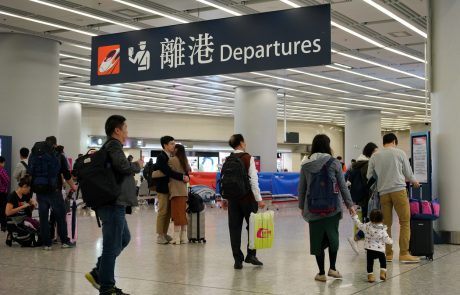 V Hongkongu zdravstveni delavci s stavko zahtevajo zaprtje meje s Kitajsko zaradi koronavirusa
