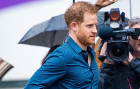 Preobrat: Harry zapušča Meghan in se vrača v Anglijo?