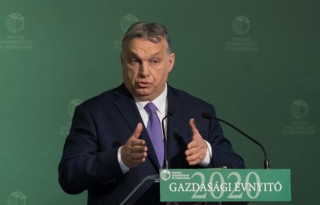 Orban zavrača kritike EU glede ukrepov med pandemijo: “Sedijo v mehurčku v Bruslju in nam govorijo, kaj naj delamo, namesto da bi reševali življenja”