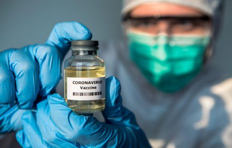 Pfizer in BioNtech izdelala prvo cepivo, ki nudi 90-odstotno zaščito