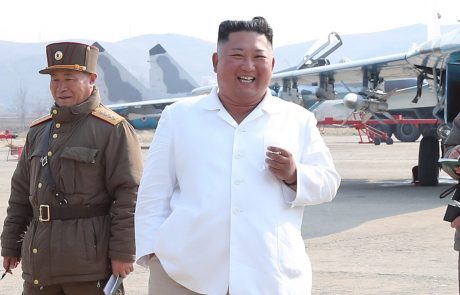 Satelitski posnetki kažejo, da se je Kim v strahu pred korono zatekel v luksuzno obmorsko letovišče