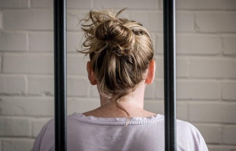 Ženske zapornice v Sloveniji deležne slabše obravnave kot moški