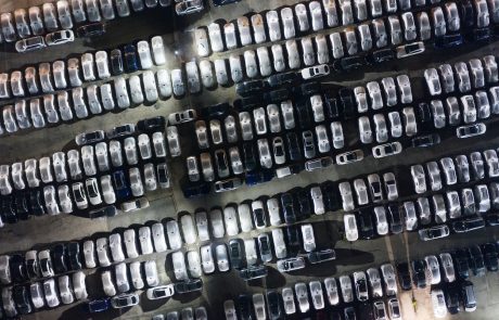 Prodaja avtomobilov v Evropski uniji bo letos upadla za četrtino