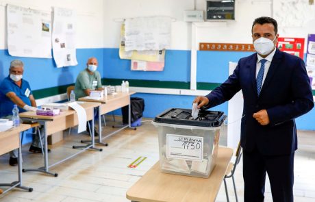 Na volitvah v Severni Makedoniji socialdemokrati za las premagali konservativce