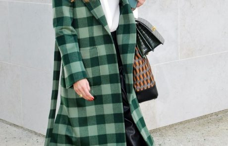 Všeč nam je: Karo zelen jesenski plašč, ki ga nosi Olivia Palermo