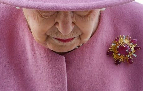 Izgubila kar 10 kilogramov: Kraljica javnost šokirala z novo podobo