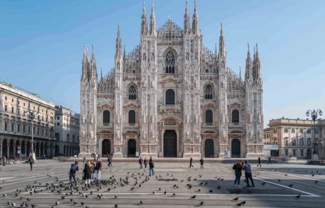 V Milanu aretacije zaradi skupinskega spolnega nadlegovanja žensk na silvestrovo