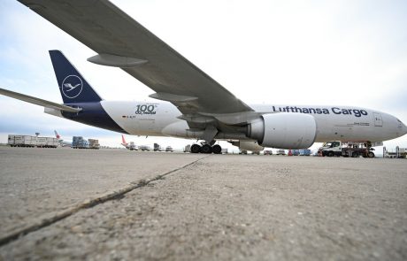 Po odpovedi motorja letala boeing 777 po vsem svetu ostajajo prizemljena