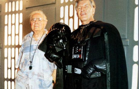 Umrl igralec David Prowse, znan po vlogi Dartha Vaderja iz Vojne zvezd