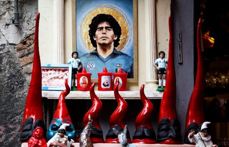 Protestniki v Argentini trdijo, da Maradona ni umrl naravne smrti