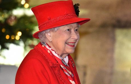 Kraljica Elizabeta šokirala javnost: Ljudje niso mogli verjeti, kaj počne pri svojih 94 letih
