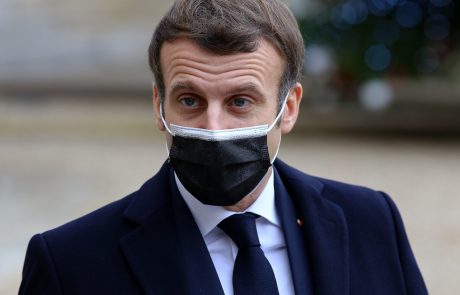 Macron tik pred božičem zaključil samoizolacijo zaradi okužbe s koronavirusom