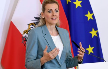 Avstrijska ministrica iz vrst ljudske stranke (ÖVP) morala odstopiti zaradi plagiatorske afere