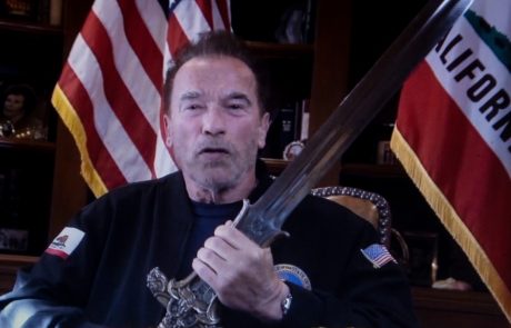 Schwarzenegger: ”V sredo se je Ameriki zgodila Kristalna noč”