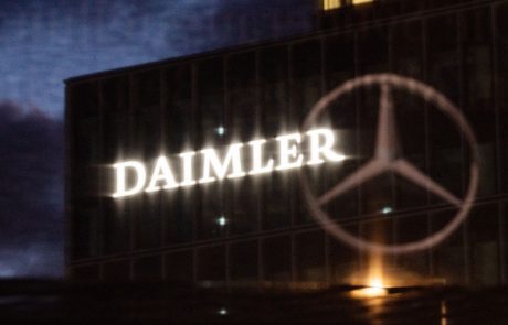 Daimler in Amazon bosta skupaj razvijala samovozeče tovornjake
