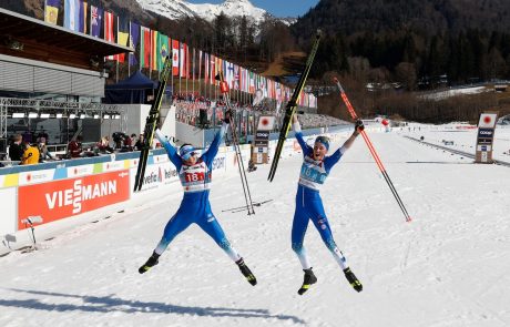 Anamarija Lampič in Eva Urevc bronasti na ekipni tekmi na SP v Oberstdorfu