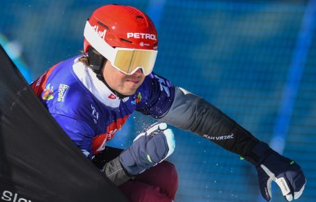 Deskar na snegu Žan Košir, lastnik treh olimpijskih medalj, končno negativen in se je vendarle preselil v olimpijsko vas