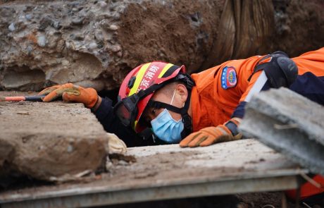 Kitajsko stresel potres z magnitudo 7,4