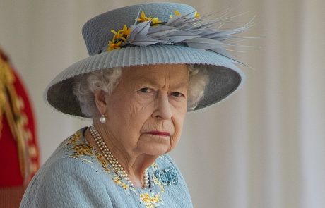 Kraljica Elizabeta presenetila z novo odločitvijo, zapustila je Buckinghamsko palačo