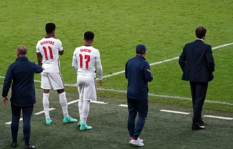 SRAMOTA: Angleški nogometaši po porazu deležni rasističnih žalitev
