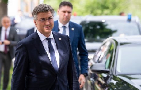 Hrvaški sabor do jutra razpravljal o nezaupnici Plenkoviću, odločitev bo znana prihodnji teden