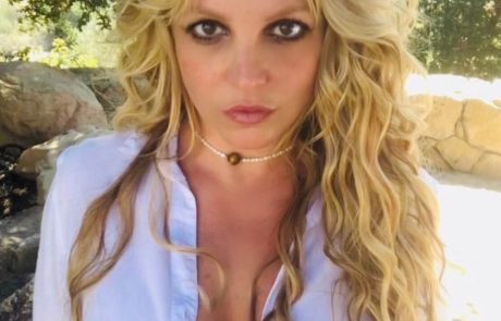 Ostre besede in obtožbe: Britney Spears na instagramu obračunala s svojo sestro
