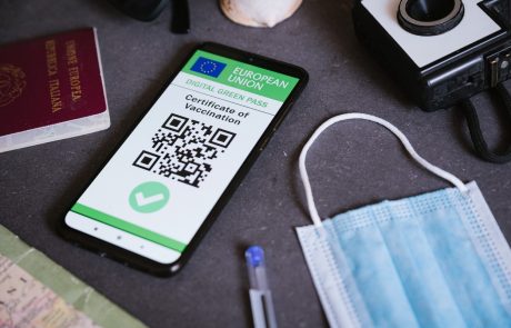 NIJZ objavil novo mobilno aplikacijo za preverjanje digitalnih covidnih potrdil