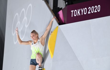 Janja Garnbret nosilka zastave na nedeljskem zaprtju olimpijskih iger Tokio 2020