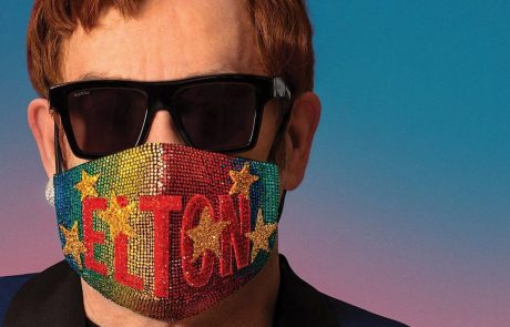Elton John napovedal izid novega albuma s skladbami, ki s nastale v času karantene