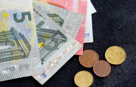Vrednost evra to poletje najnižja v zadnjih dvajsetih letih