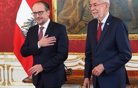 Dosedanji avstrijski zunanji minister Alexander Schallenberg je danes postal novi avstrijski kancler
