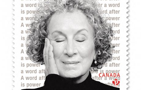 Kanada pisateljici Margaret Atwood posvetila poštno znamko