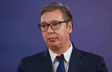 Srbski predsednik Aleksandar Vučić razglasil zmago na volitvah, čeprav uradnih rezultatov še ni