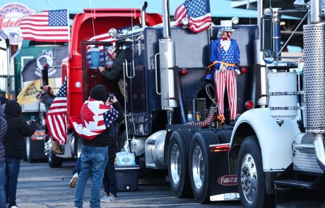 Tovornjakarji napovedali blokado Washingtona, mestne oblasti prosile za pomoč nacionalne garde