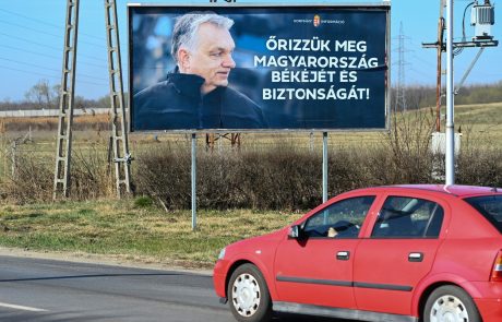 Orban na nedeljske volitve podpornike vabi s sočasno izvedbo homofobnega referenduma