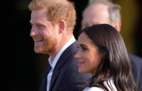 Harry in Meghan prvič v Evropi po odhodu iz kraljeve družine, med drugim tudi na kratkem obisku pri kraljici
