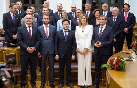 Črna gora dobila proevropsko manjšinsko vlado, ki je napovedala boj proti korupciji in stabilnost