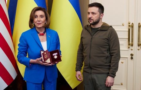 Nancy Pelosi nenapovedano obiskala Kijev