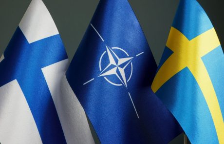 Švedska in Finska uradno vložili prošnji za vstop v Nato