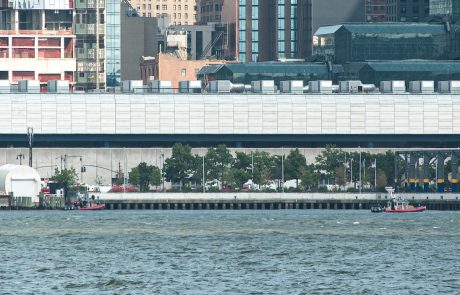 V nesreči na reki Hudson v New Yorku umrla ženska in 7-letni deček