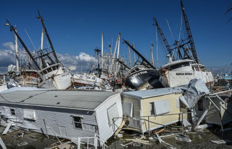 Orkan Ian zahteval več kot 100 smrtnih žrtev