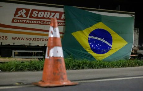 Bolsonarovi privrženci se zgledujejo po Trumpovih in ne priznavajo izida volitev