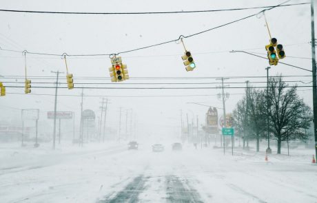 ZDA v primežu hudega zimskega neurja, umrlo že najmanj 34 ljudi
