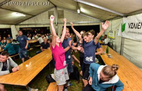 Rock Partyzani zažgali v Černelavcih