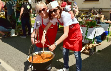 Slovenska ulica zadišala po bograču